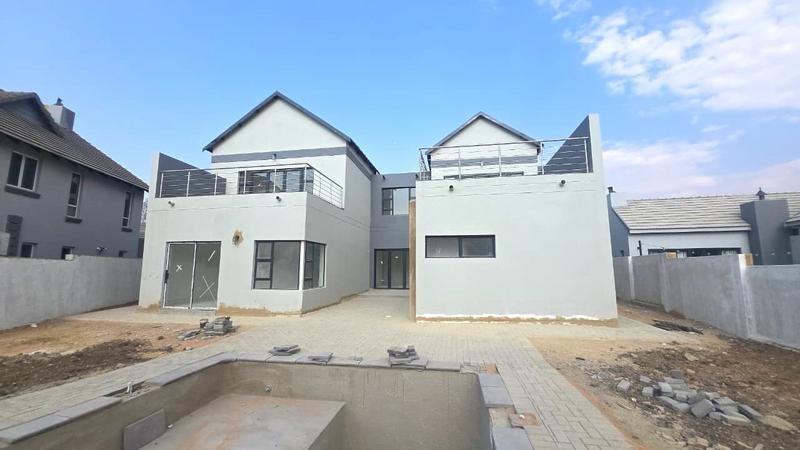 4 Bedroom Property for Sale in Meerhof North West